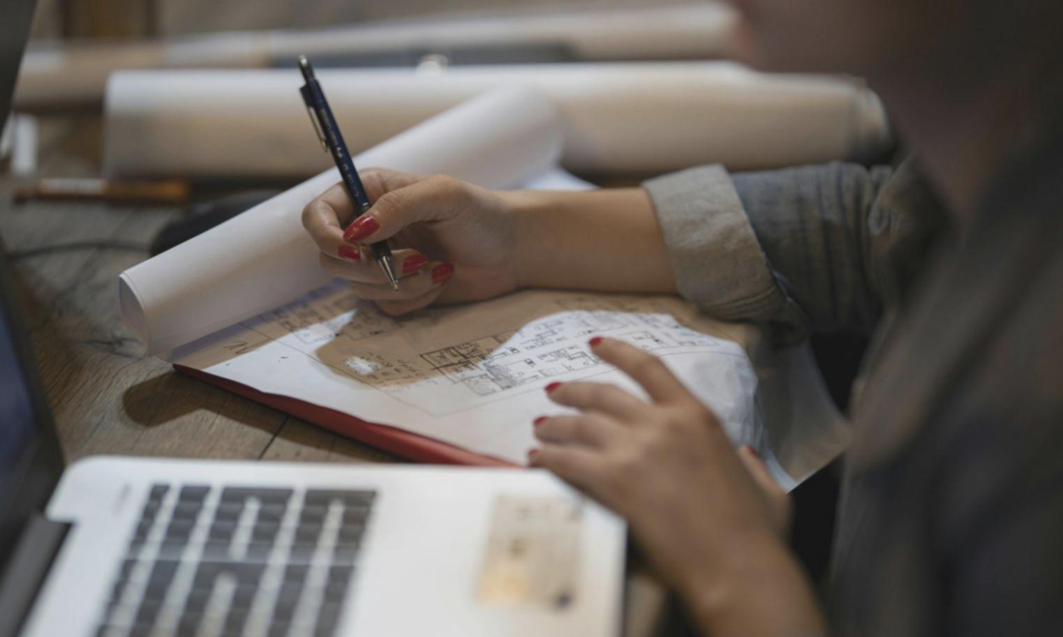 Estrategias financieras modernas para reducción de gastos